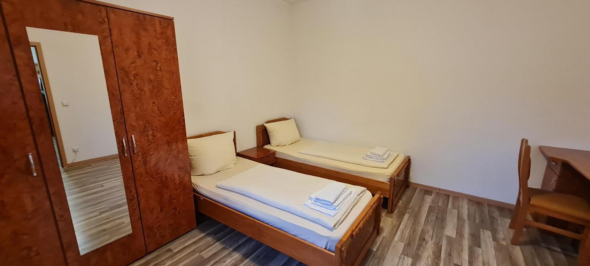 Schoene Hostel Mit Eigene Parking Netflix Youtube Nuremberg Exterior photo